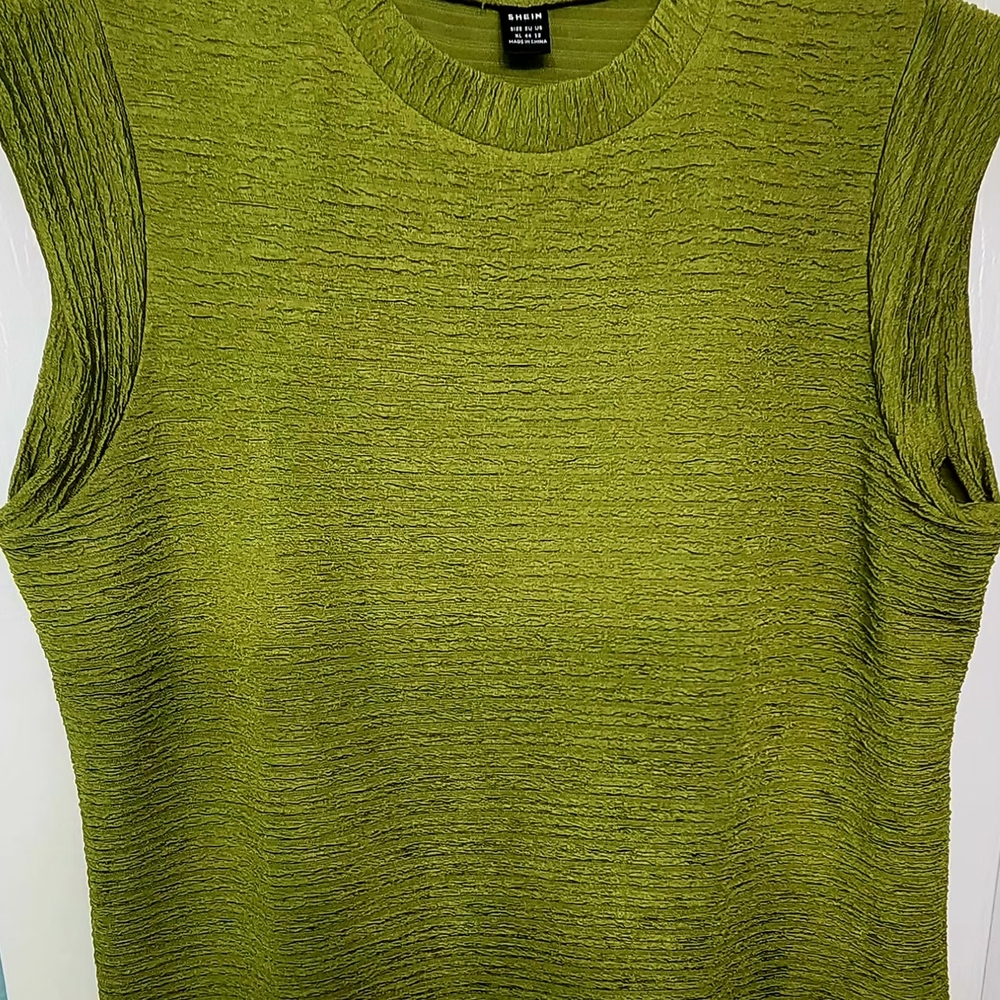 SHEIN Green Ribbed Sleeveless Muscle Tee